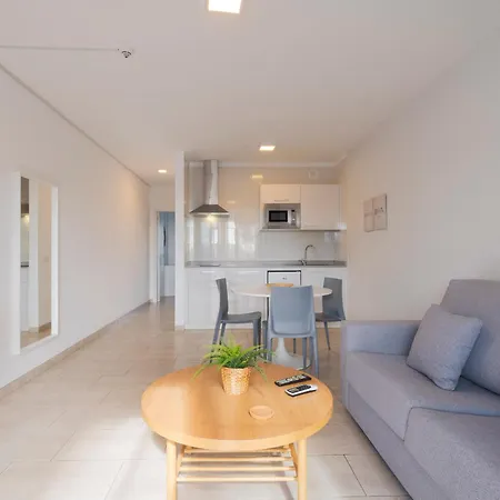 法伊纳公寓 公寓 *